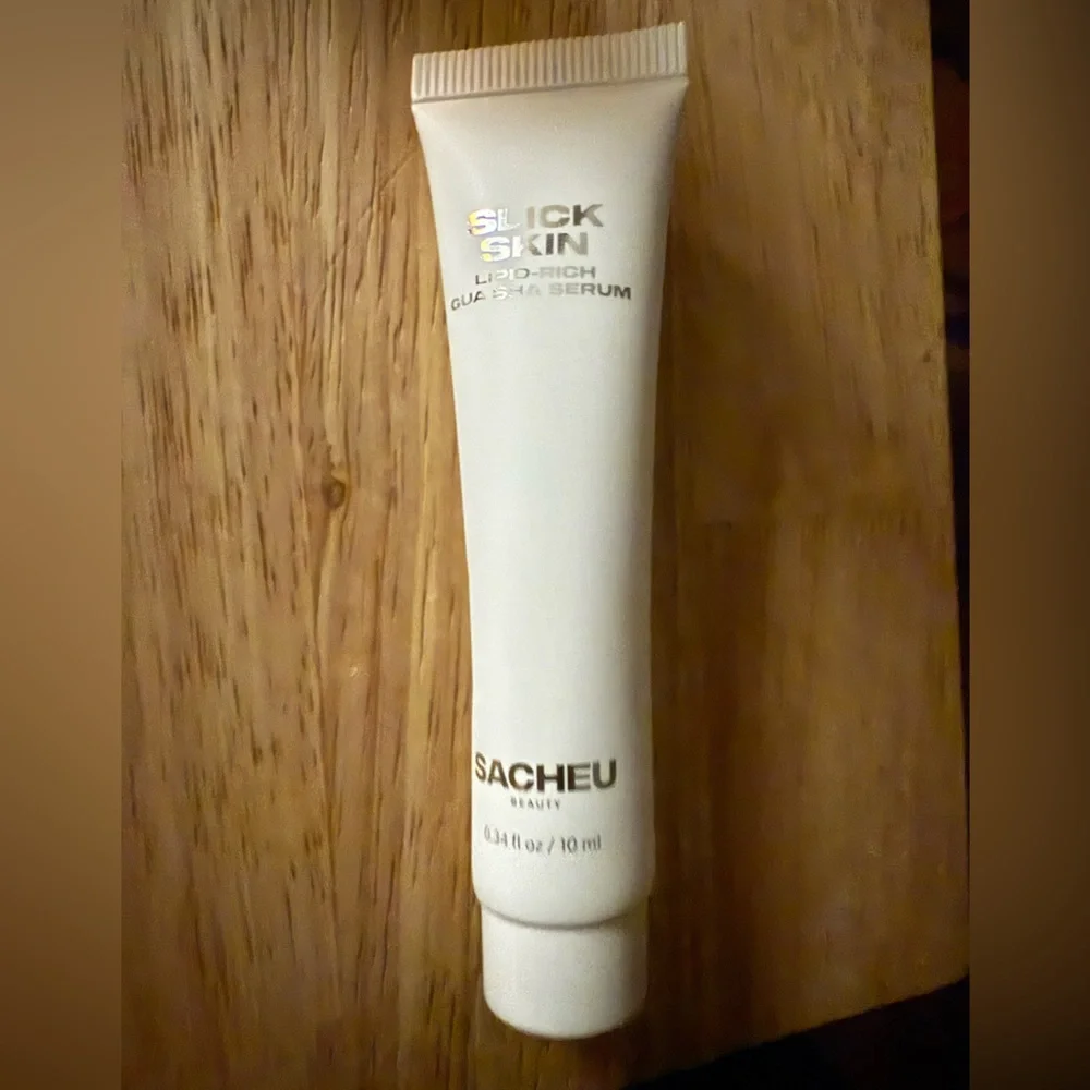 💙 4/$20 SACHEU Slick Skin Serum